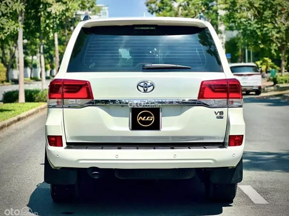 Toyota Land Cruiser VX 4.6 V8 2020 - Thương hiệu khẳng định vị thế