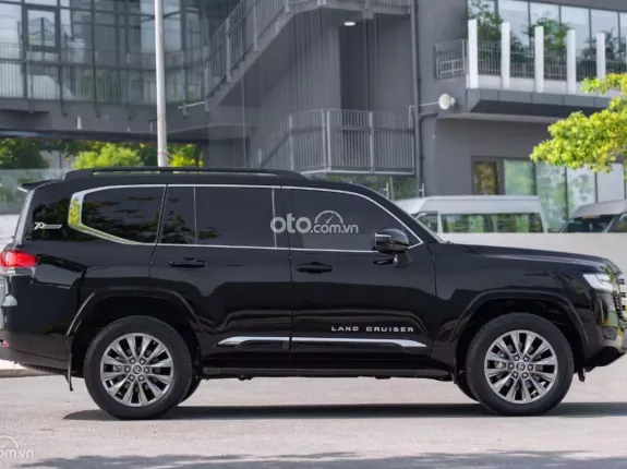 Toyota Land Cruiser V6 3.5L TURBO 2023 - Toyota Land Cruiser V6 3.5L LC300