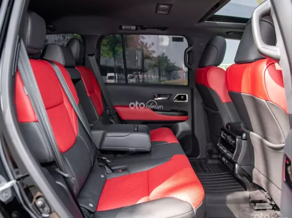 Toyota Land Cruiser V6 3.5L TURBO 2023 - Toyota Land Cruiser V6 3.5L LC300