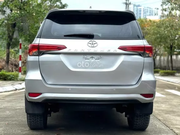 Toyota Fortuner 2.4 MT 4x2 2017 - Hỗ trợ sang tên, hỗ trợ bank cho khách hàng