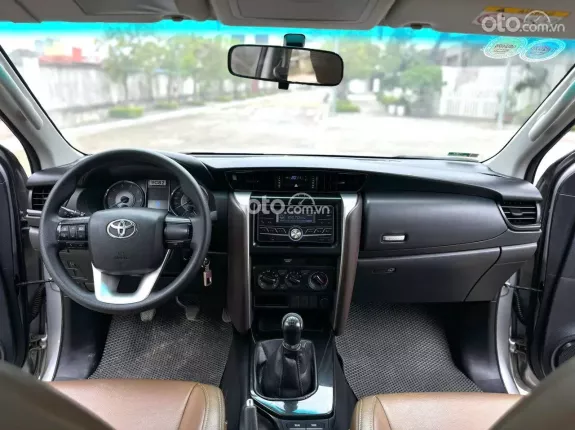 Toyota Fortuner 2.4 MT 4x2 2017 - Hỗ trợ sang tên, hỗ trợ bank cho khách hàng