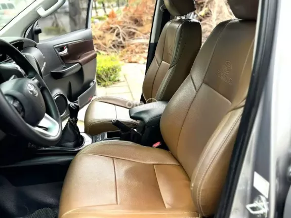 Toyota Fortuner 2.4 MT 4x2 2017 - Hỗ trợ sang tên, hỗ trợ bank cho khách hàng