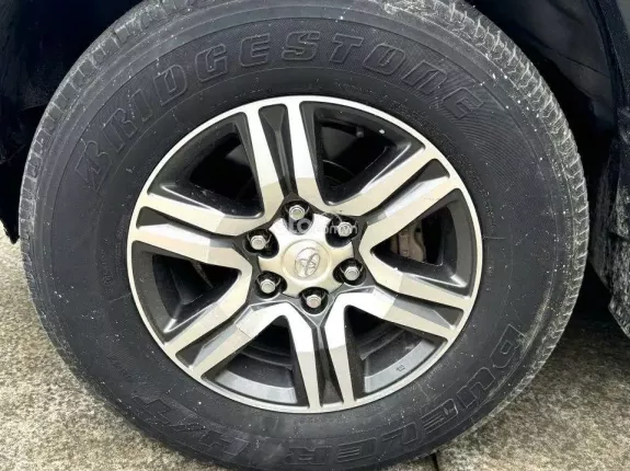 Toyota Fortuner 2.4 MT 4x2 2017 - Hỗ trợ sang tên, hỗ trợ bank cho khách hàng