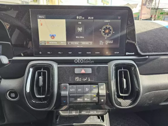 Kia Sonet 1.5 Premium 2023 - Trả trước 200tr nhận xe