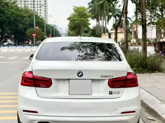 BMW 520i 2015 - Xe đẹp, siêu lướt, model 2016, giá tốt sang tên ngay