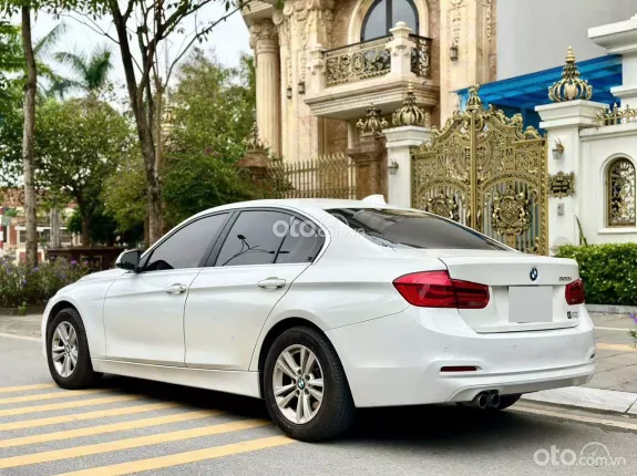 BMW 520i 2015 - Xe đẹp, siêu lướt, model 2016, giá tốt sang tên ngay