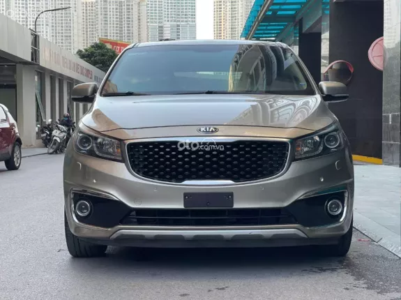 Kia Sedona 3.3 GATH 2016 - Bản xăng cao cấp màu Cafe - Đã lên nhiều Option