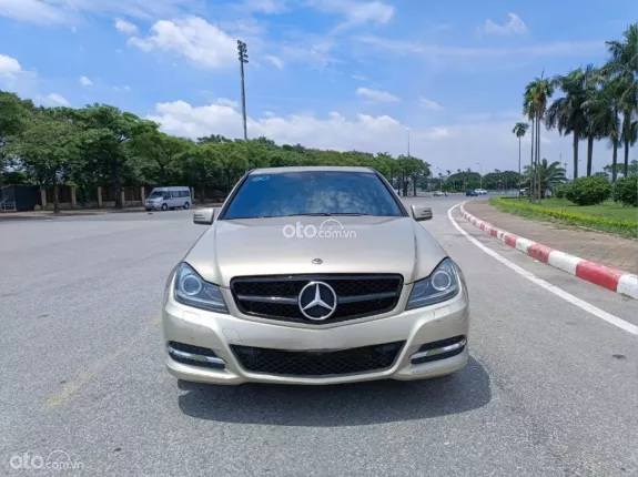 Mercedes-Benz C250 AMG 2018 - Dòng xe Mec giá chỉ hơn 300 cá