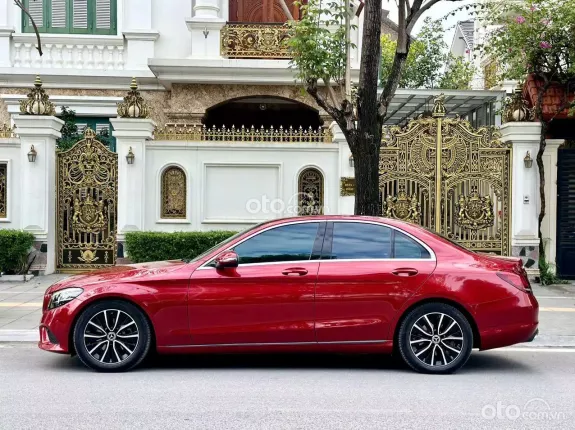 Mercedes-Benz C200 2019 - Đủ hồ sơ giấy tờ sang tên ngay, xe đẹp