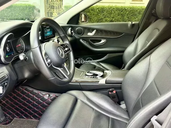 Mercedes-Benz C200 2019 - Đủ hồ sơ giấy tờ sang tên ngay, xe đẹp