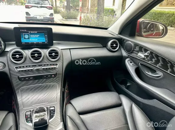 Mercedes-Benz C200 2019 - Đủ hồ sơ giấy tờ sang tên ngay, xe đẹp