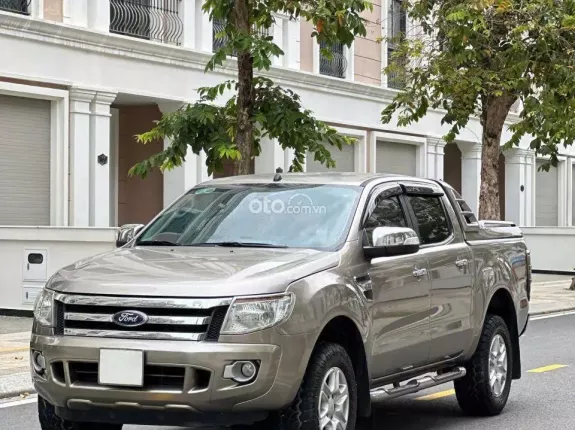 Ford Ranger XLT 2.2 4X4 MT 2014 - Xe có xuất hóa đơn công ty