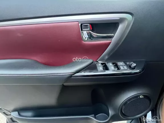 Toyota Fortuner 2.4 AT 4x2 Legender 2022 - Cam kết bằng văn bản xe không đâm đụng, ngập nước