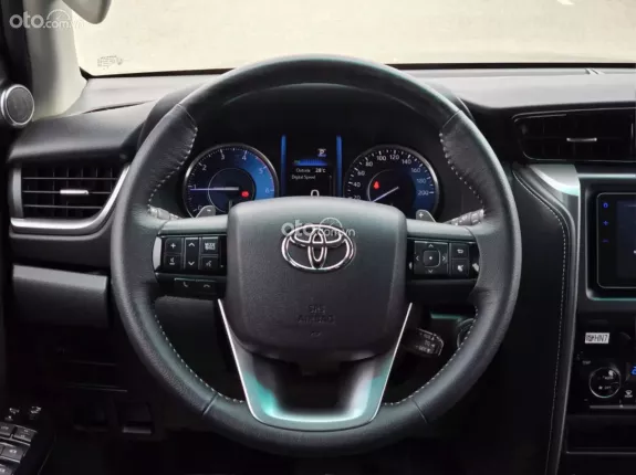 Toyota Fortuner 2.4G 4x2 AT  2022 - Siêu đẹp