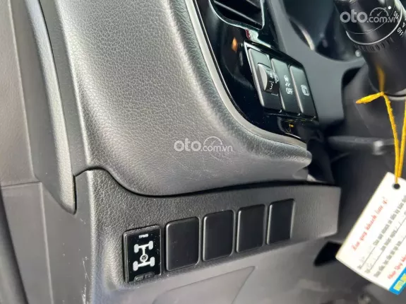 Mitsubishi Outlander 2.0 CVT 2019 - MITSUBISHI OUTLANDER 2.0AT sx - đời 2019