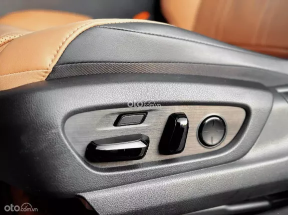 Lexus ES 250 2022 - Giá 2 tỷ 360tr