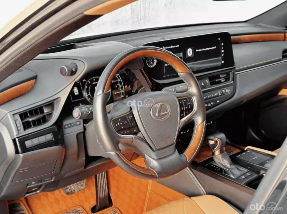 Lexus ES 250 2022 - Giá 2 tỷ 360tr
