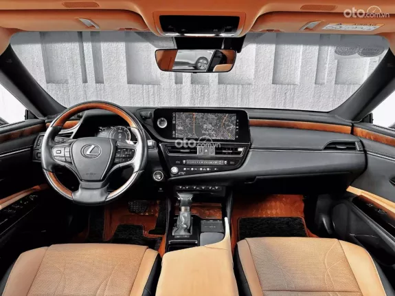 Lexus ES 250 2022 - Giá 2 tỷ 360tr