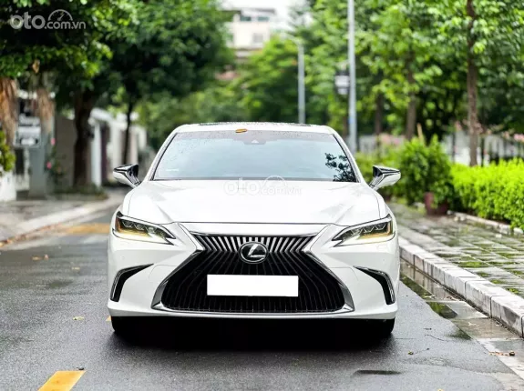 Lexus ES 250 2022 - Giá 2 tỷ 360tr