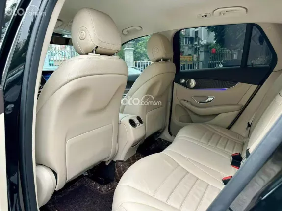 Mercedes-Benz GLC 200 4Matic 2021 - Giá 1 tỷ 599tr