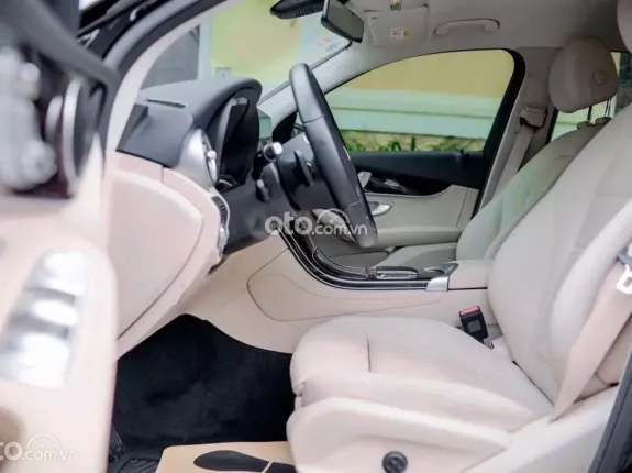 Mercedes-Benz GLC 200 2020 - Giá 1 tỷ 359tr
