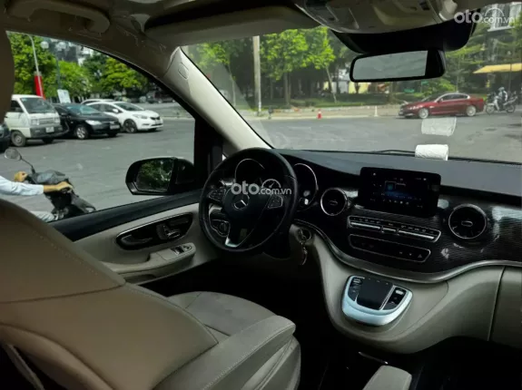 Mercedes-Benz V250 Luxury 2021 - Giá 2 tỷ 59tr