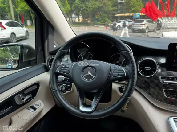 Mercedes-Benz V250 Luxury 2021 - Giá 2 tỷ 59tr