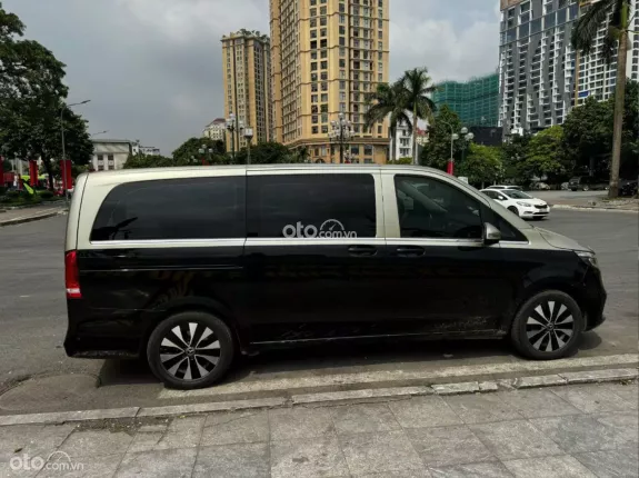 Mercedes-Benz V250 Luxury 2021 - Giá 2 tỷ 59tr