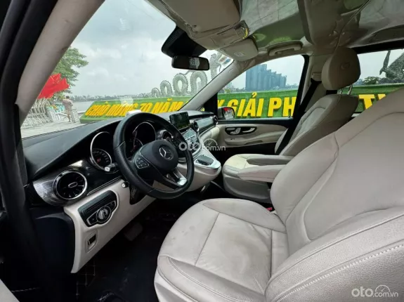 Mercedes-Benz V250 Luxury 2021 - Giá 2 tỷ 59tr