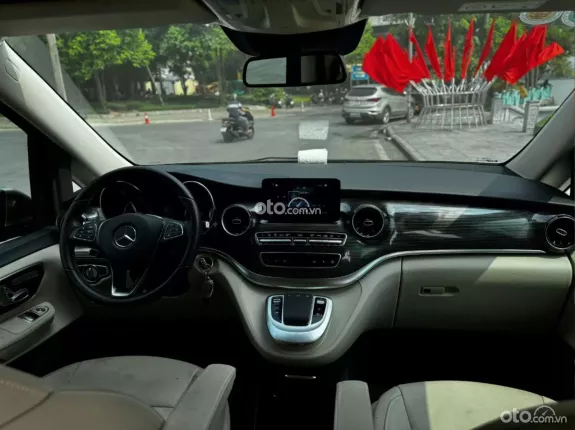 Mercedes-Benz V250 Luxury 2021 - Giá 2 tỷ 59tr