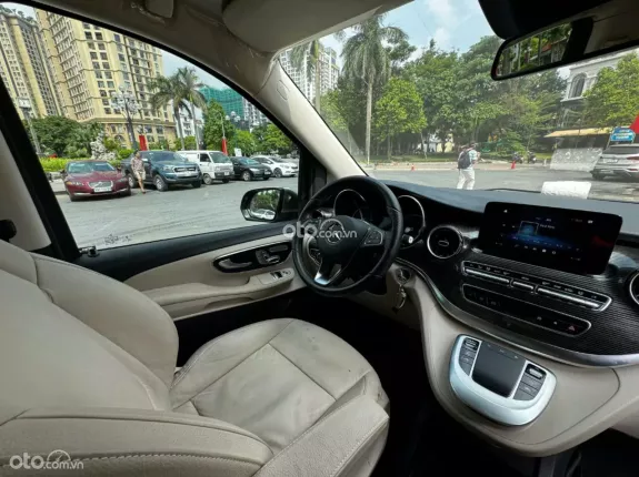 Mercedes-Benz V250 Luxury 2021 - Giá 2 tỷ 59tr
