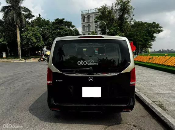 Mercedes-Benz V250 Luxury 2021 - Giá 2 tỷ 59tr