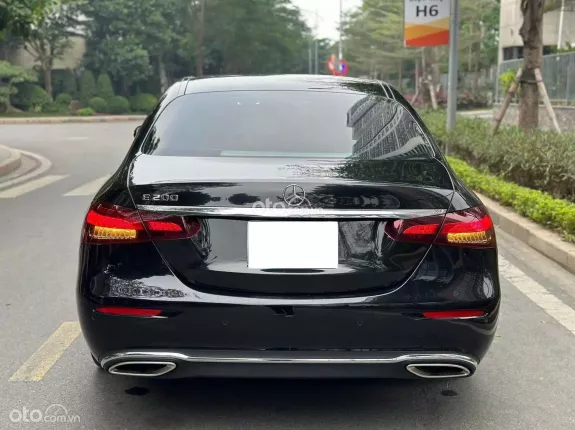 Mercedes-Benz E200 Exclusive 2021 - Giá 1 tỷ 699tr