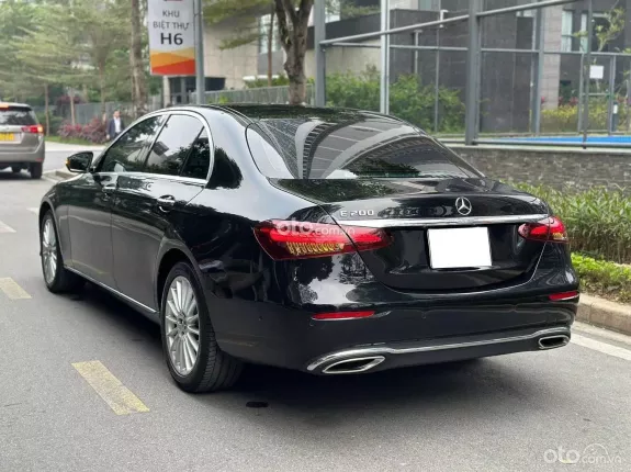 Mercedes-Benz E200 Exclusive 2021 - Giá 1 tỷ 699tr