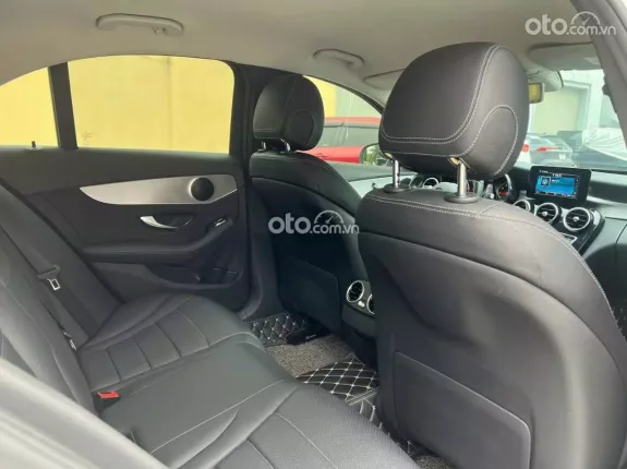 Mercedes-Benz C180 2020 - Giá 919tr