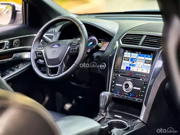 Ford Explorer 2.3L Ecoboost 2018 - Giá 1 tỷ 68tr