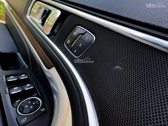 Ford Explorer 2.3L Ecoboost 2018 - Giá 1 tỷ 68tr