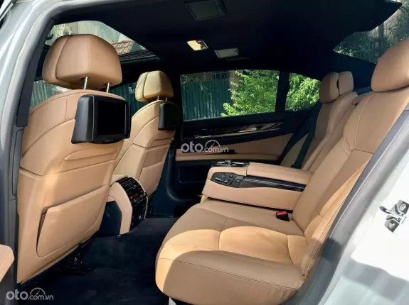 BMW 740i 2008 - Giá 628tr