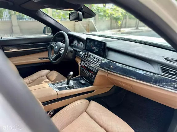 BMW 740i 2008 - Giá 628tr