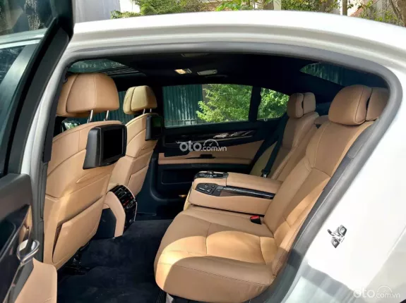 BMW 740i 2008 - Giá 628tr