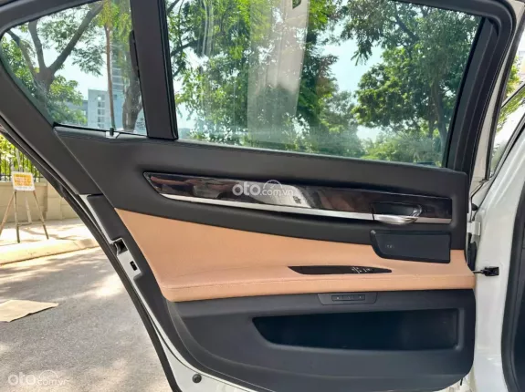 BMW 740i 2008 - Giá 628tr