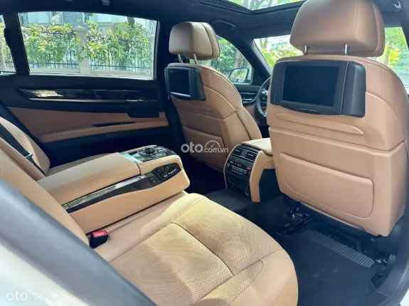 BMW 740i 2008 - Giá 628tr