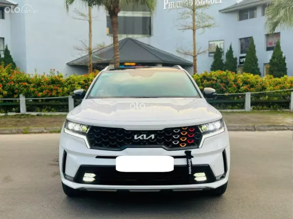 Kia Sorento 2023 - Màu trắng nội thất đen, máy dầu