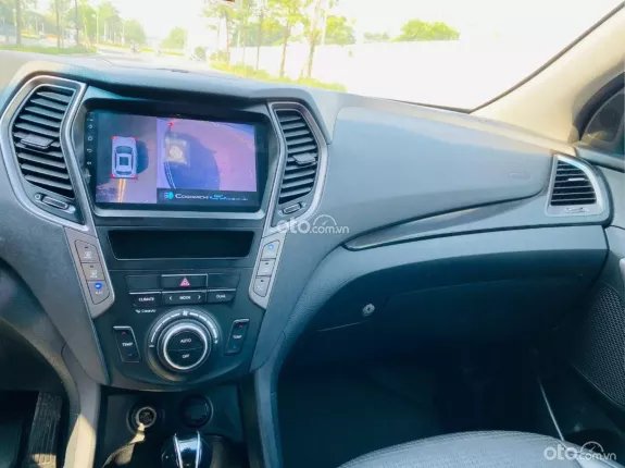Hyundai Santa Fe 2.4L Xăng Cao cấp 2015 - Xe đẹp, trang bị nhiều option cao cấp, giá tốt sang tên ngay