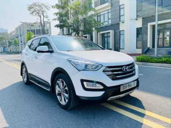 Hyundai Santa Fe 2.4L Xăng Cao cấp 2015 - Xe đẹp, trang bị nhiều option cao cấp, giá tốt sang tên ngay