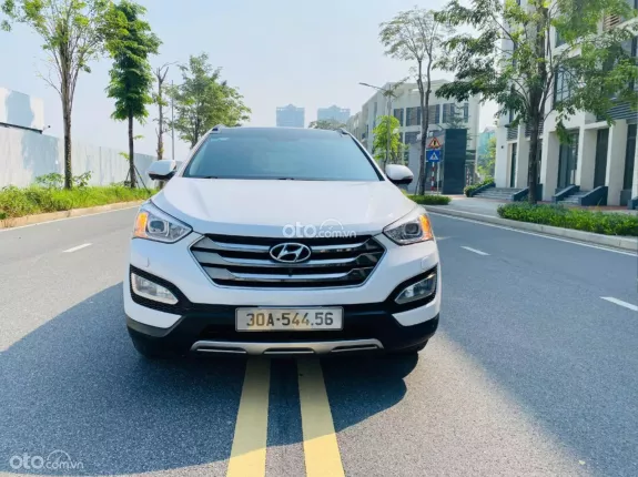 Hyundai Santa Fe 2.4L Xăng Cao cấp 2015 - Xe đẹp, trang bị nhiều option cao cấp, giá tốt sang tên ngay