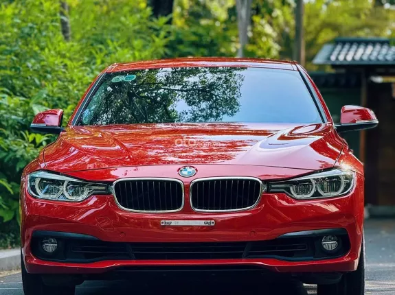 BMW 320i Sport Line 2018 - Đưa trước 299tr lấy xe