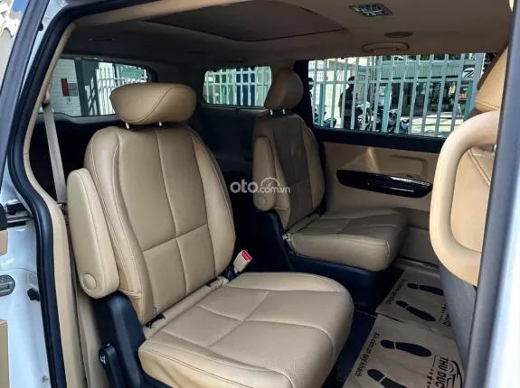 Kia Sedona 2.2 Luxury 2020 - Siêu đẹp, chạy êm