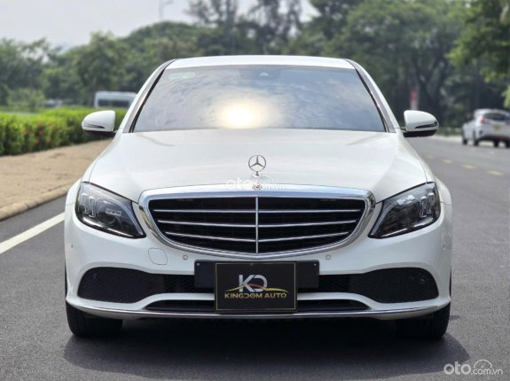 Mercedes-Benz C200 Exclusive 2020 - Màu trắng, nội thất đen. Xe siêu đẹp giá tốt