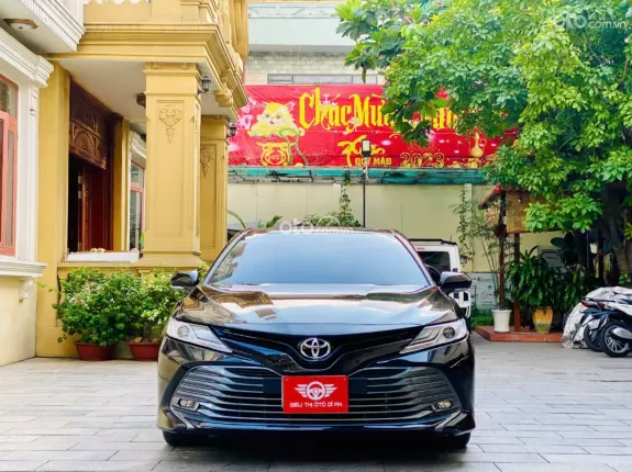 Toyota Camry 2.5Q 2019 - Nhập Thái màu Đen Nâu đi hơn 4v